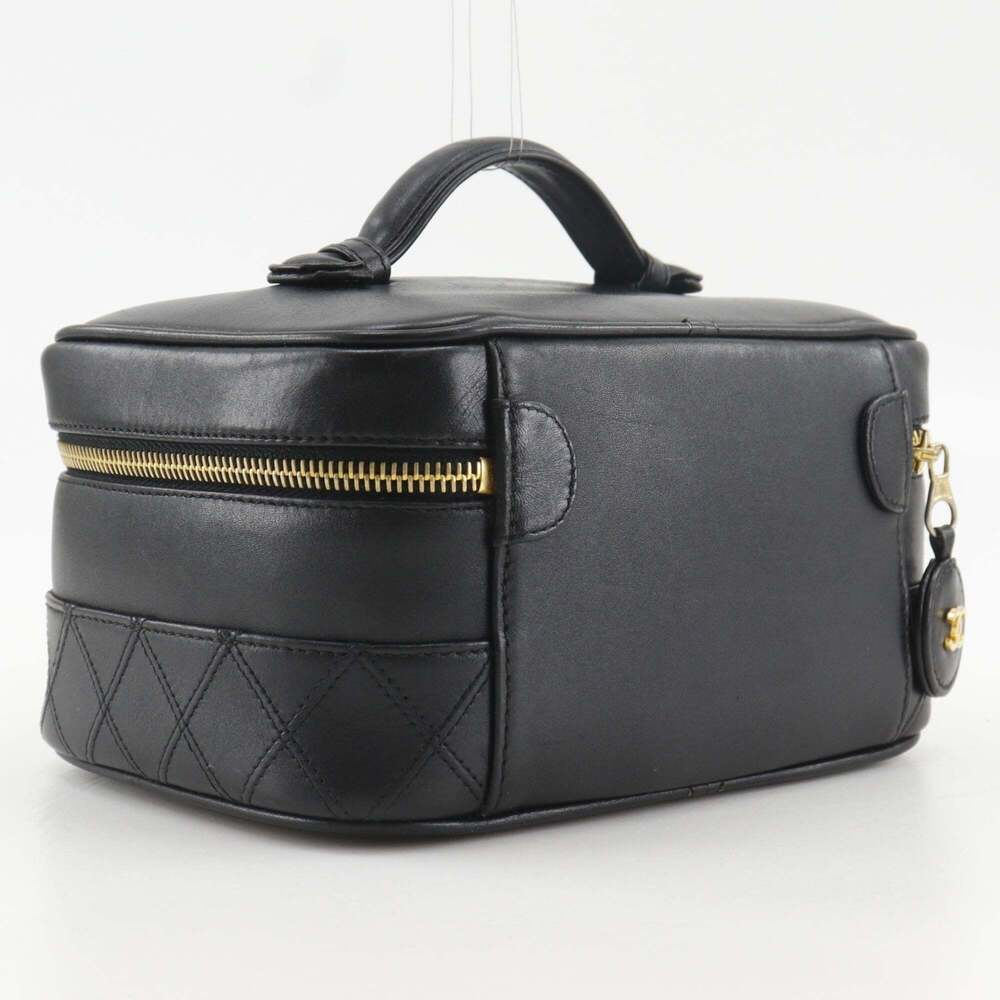 CHANEL Black Pouch - Picture 3 of 14